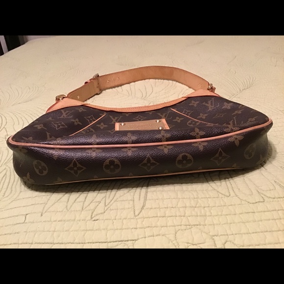 Louis Vuitton Over the Shoulder Handbag Authentic - Picture 2 of 12